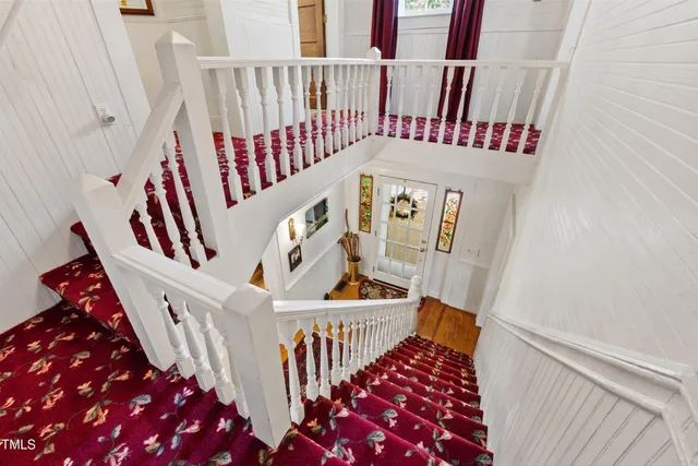 a view of a livingroom with furniture and a livingroom