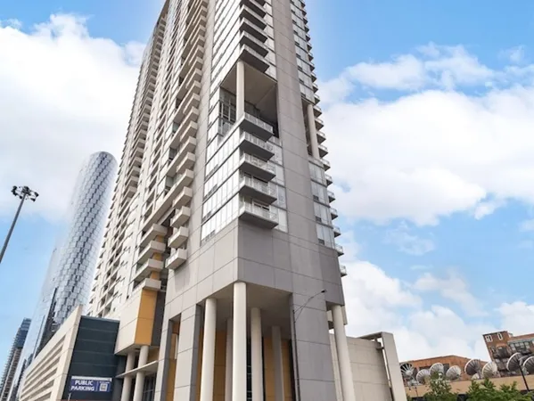 $389,000 | 737 West Washington Boulevard, Unit 1209, Chicago, IL 60661