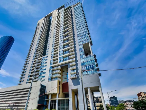 $389,000 | 737 West Washington Boulevard, Unit 1209, Chicago, IL 60661
