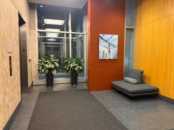 $389,000 | 737 West Washington Boulevard, Unit 1209, Chicago, IL 60661