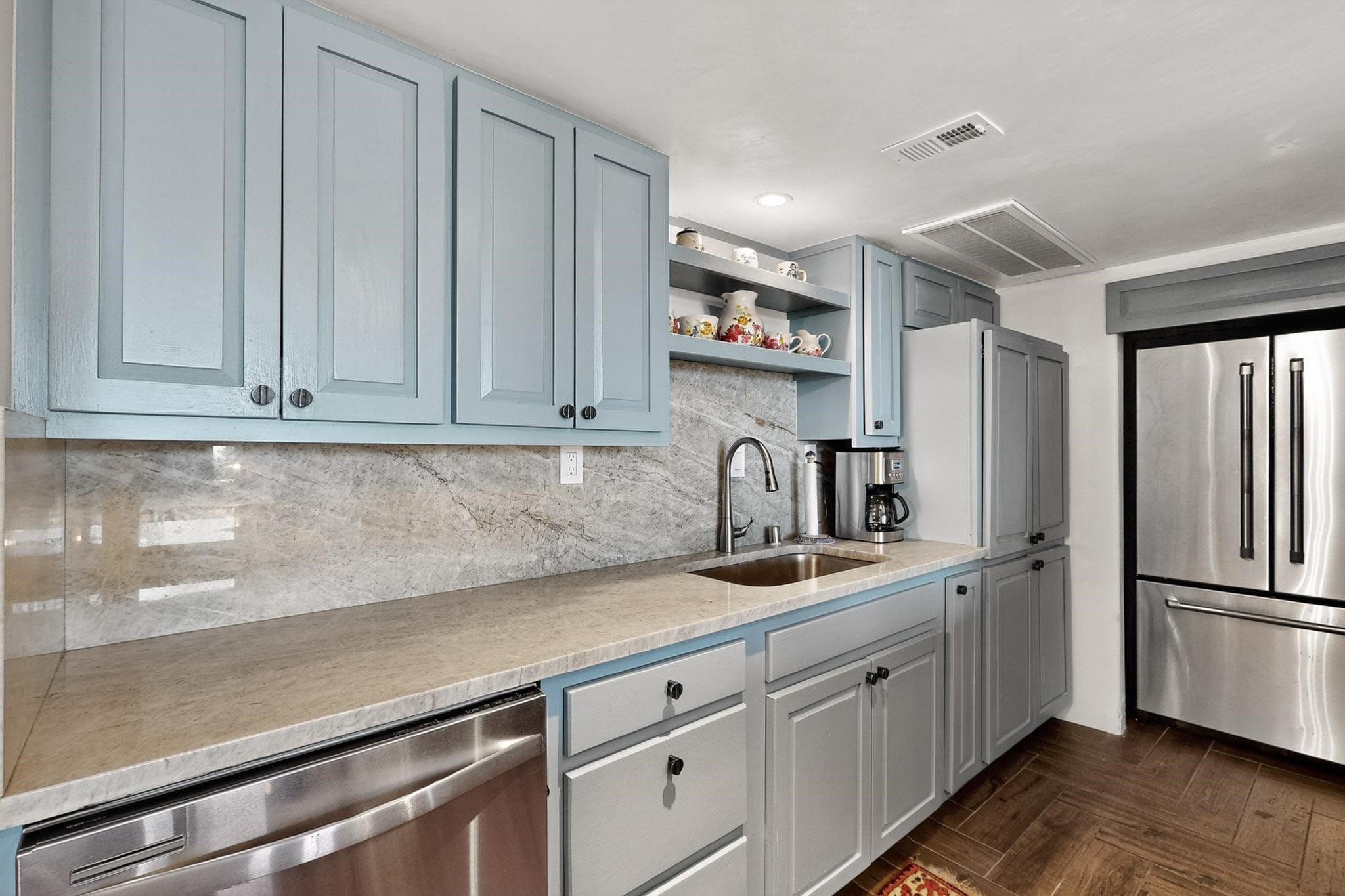 320 Artist Road, Unit 14 Santa Fe, NM 87501 - Photo 12 of 37 Kitchen