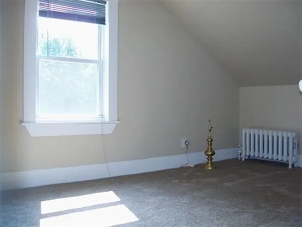 $1,795 | 3 Collins Street, Westfield, MA 01085