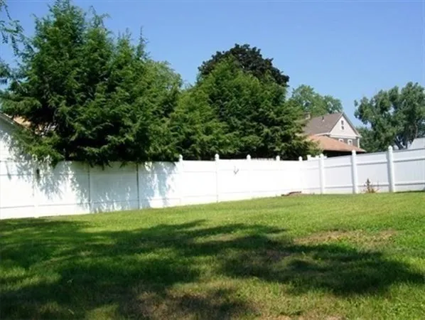 $1,795 | 3 Collins Street, Westfield, MA 01085