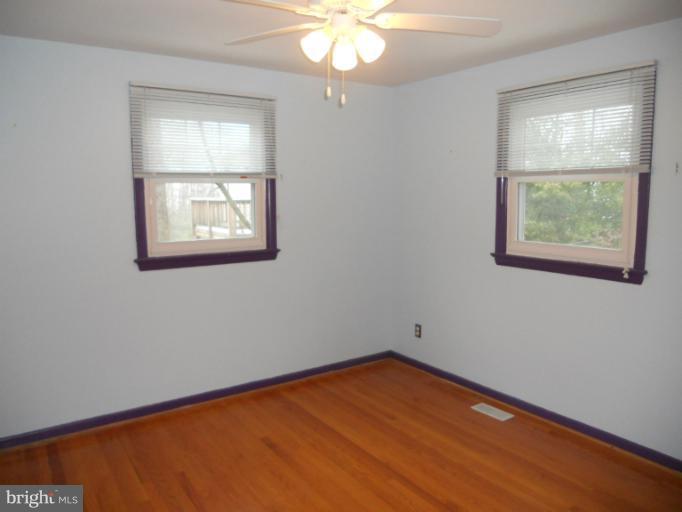 180 Southdown Road Edgewater, MD 21037 - Photo 16 of 21 Bedroom 2