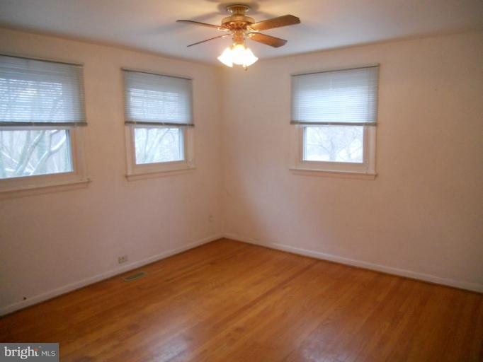 180 Southdown Road Edgewater, MD 21037 - Photo 3 of 21 Bedroom 1