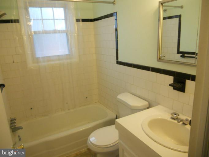180 Southdown Road Edgewater, MD 21037 - Photo 4 of 21 Full Bath
