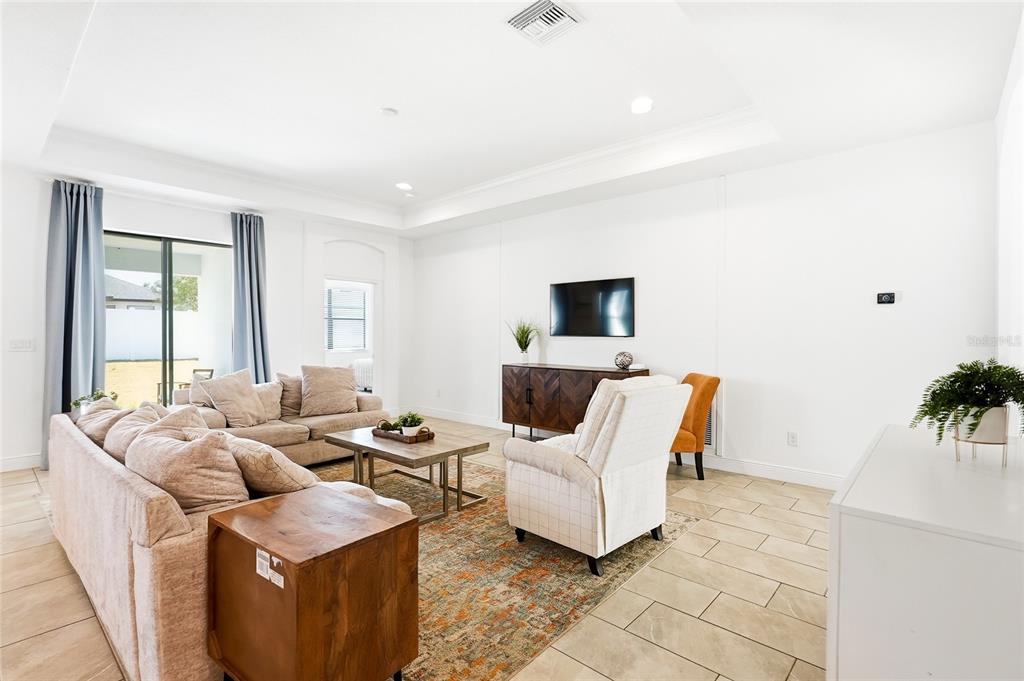 109 Azul Drive Seffner, FL 33584 - Photo 12 of 40