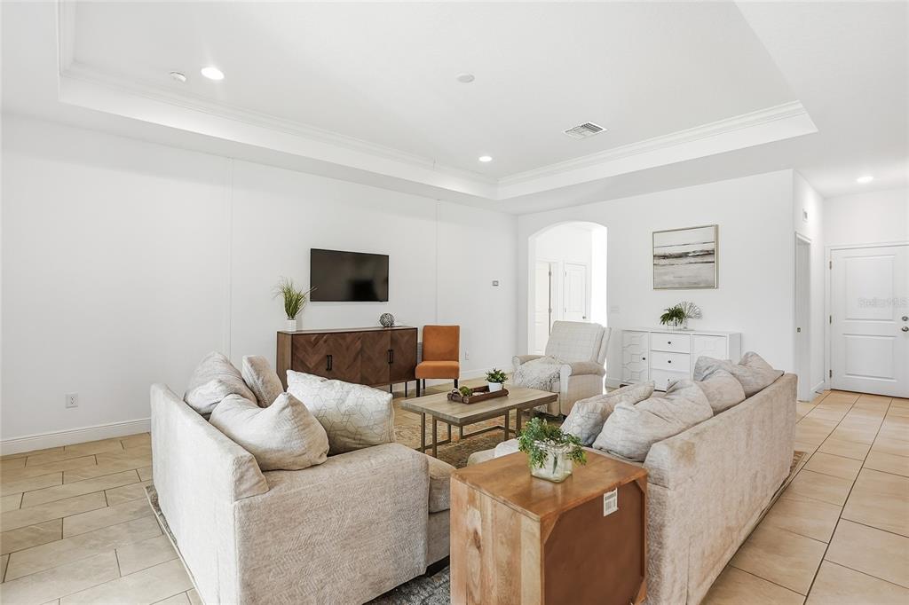 109 Azul Drive Seffner, FL 33584 - Photo 13 of 40