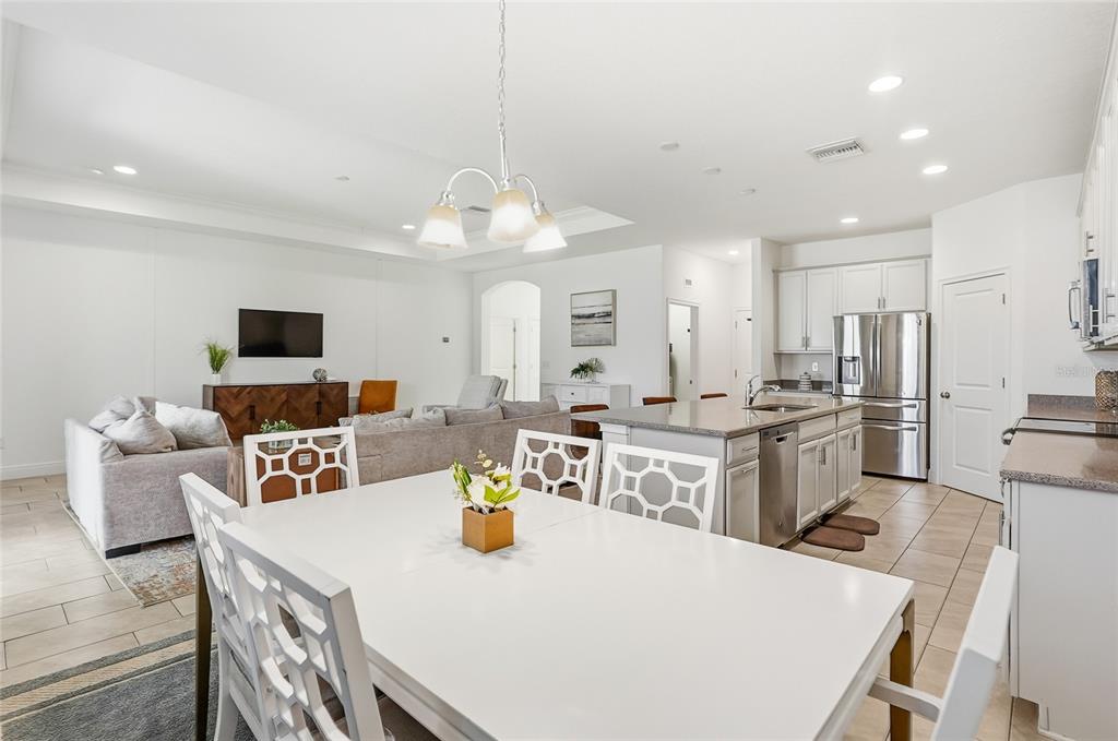 109 Azul Drive Seffner, FL 33584 - Photo 14 of 40