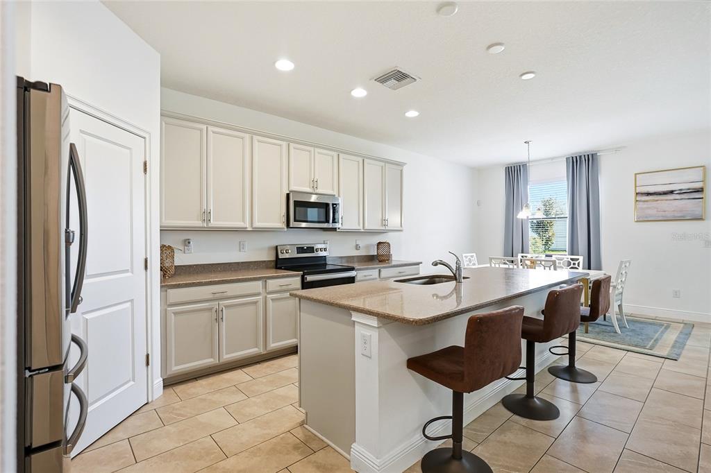 109 Azul Drive Seffner, FL 33584 - Photo 15 of 40