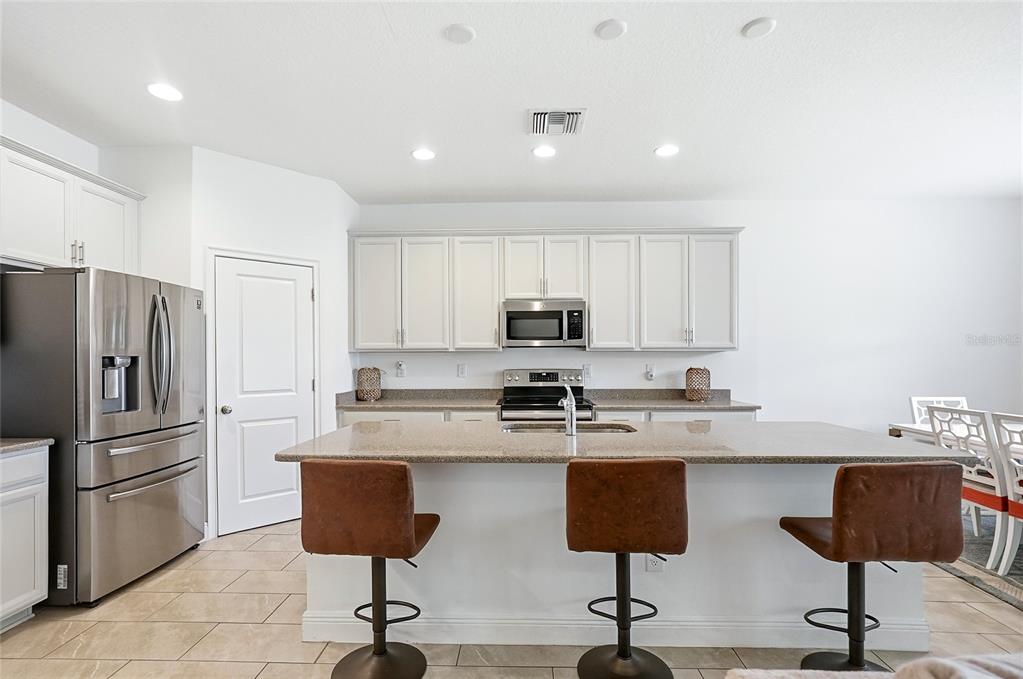 109 Azul Drive Seffner, FL 33584 - Photo 16 of 40