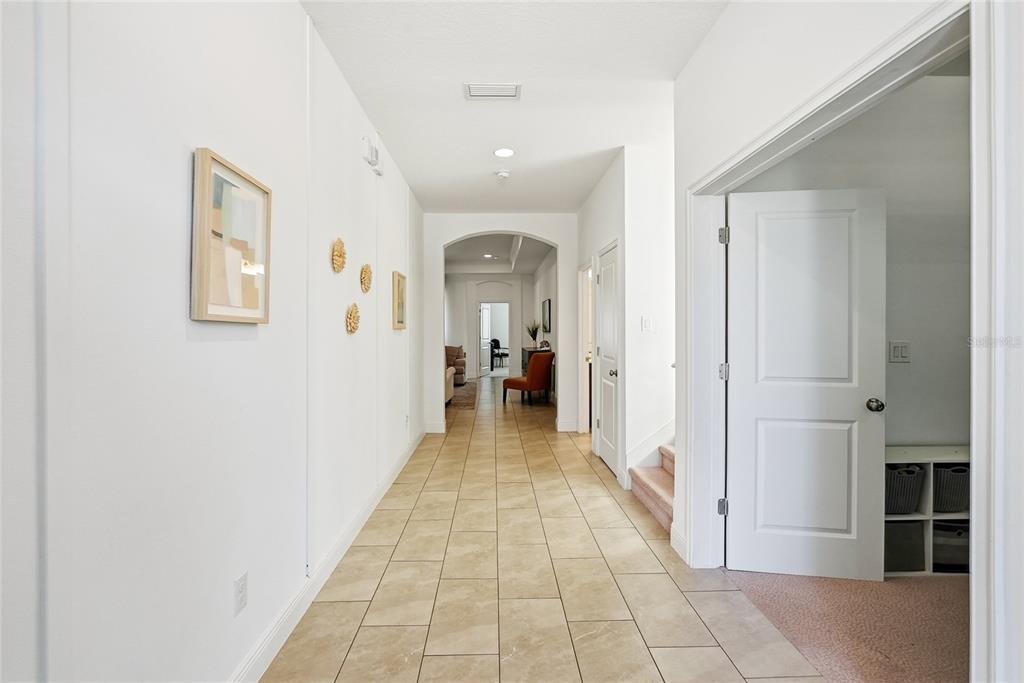 109 Azul Drive Seffner, FL 33584 - Photo 5 of 40