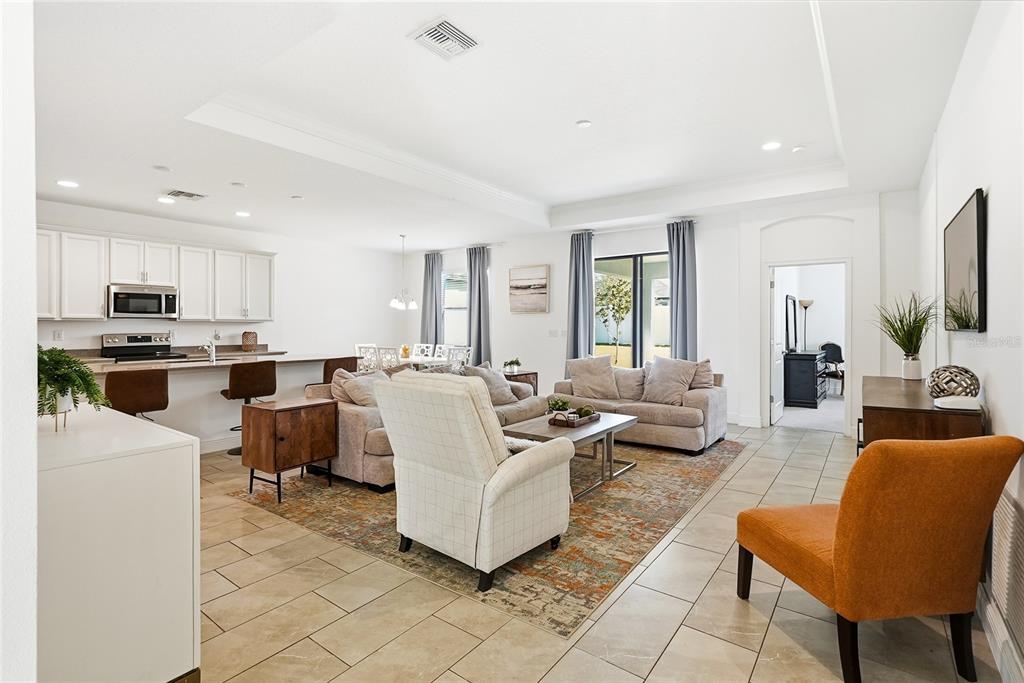 109 Azul Drive Seffner, FL 33584 - Photo 10 of 40