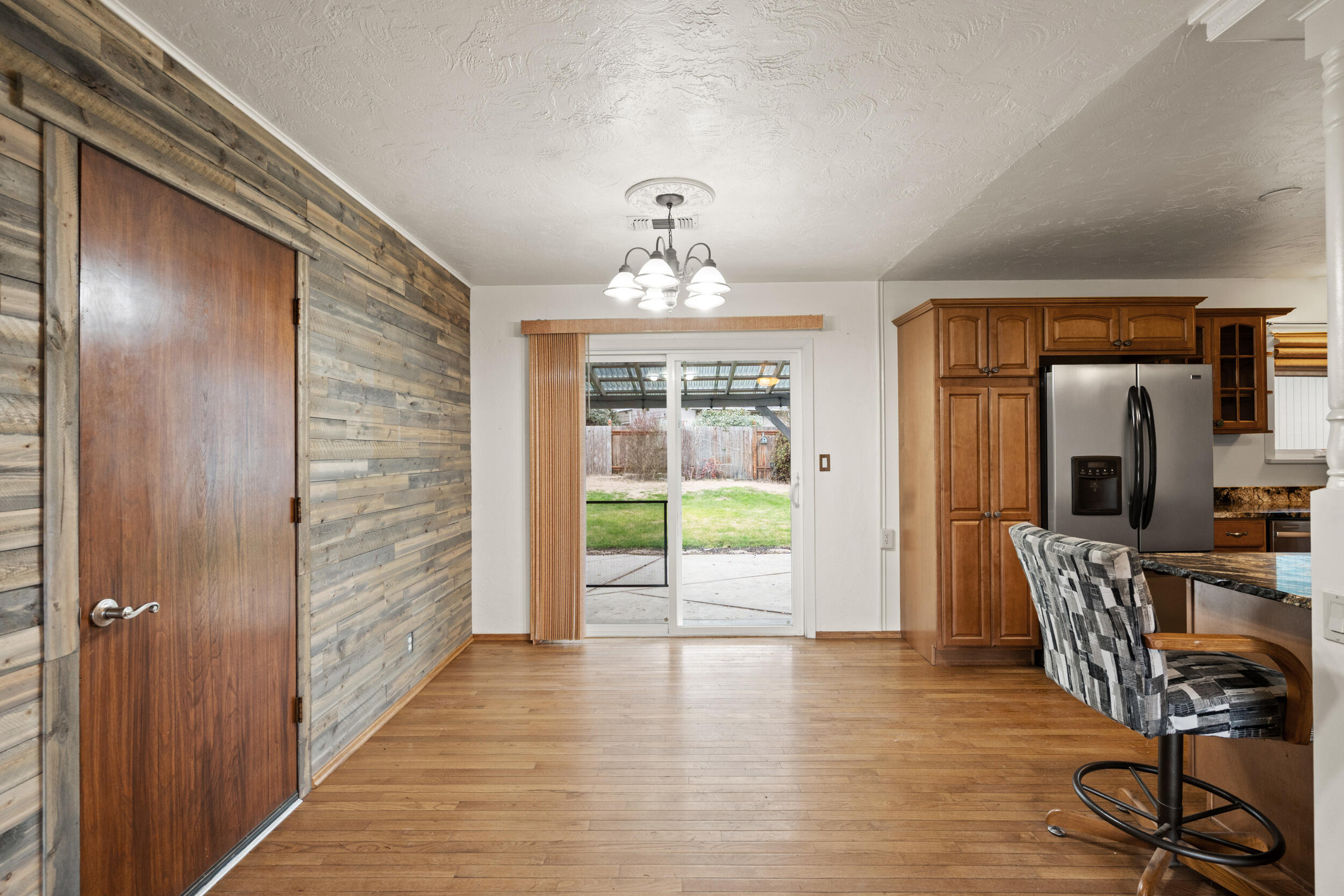 3371 Freeland Road Central Point, OR 97502 - Photo 11 of 38 3371-freeland-rd-10
