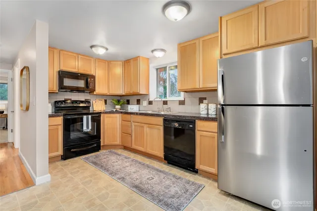 $725,000 | 14528 Ashworth Avenue North, Shoreline, WA 98133