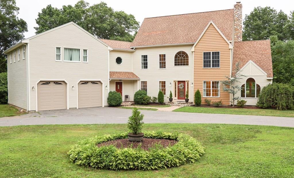 702 Snipatuit Road Rochester, MA 02770 - Photo 1 of 30