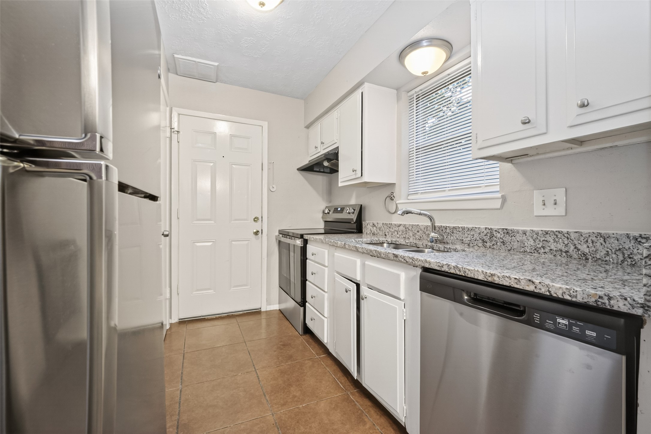 23106 Ludgate Drive Spring, TX 77373 - Photo 4 of 13