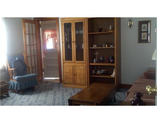 138 Prospect Street Millinocket, ME 04462 - Photo 4 of 14 Living Room.
