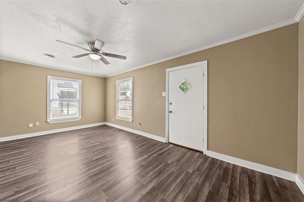 3623 Windsor Avenue Waco, TX 76708 - Photo 2 of 16