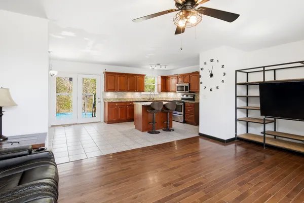 $325,000 | 1007 Pinewood Court, Ashland City, TN 37015