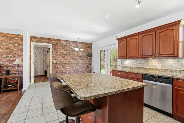 $325,000 | 1007 Pinewood Court, Ashland City, TN 37015
