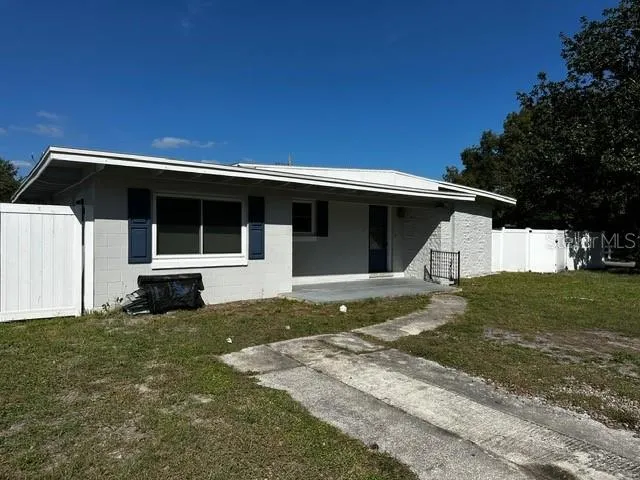 $2,500 | 156 Pinecrest Drive, Sanford, FL 32773