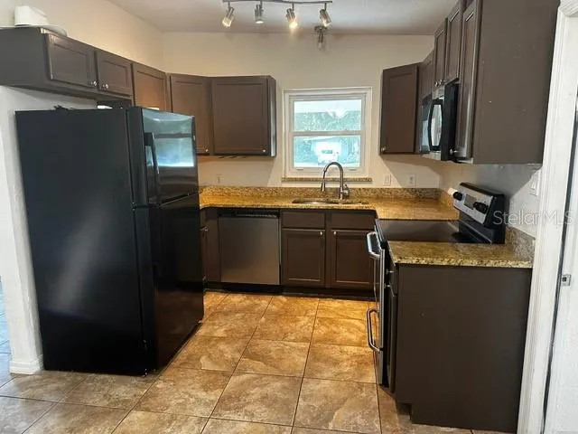 $2,500 | 156 Pinecrest Drive, Sanford, FL 32773