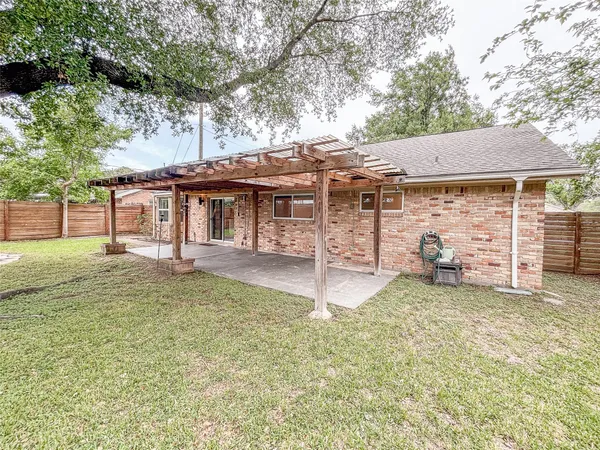$330,000 | 3123 Lazy Spring Drive, Houston, TX 77080