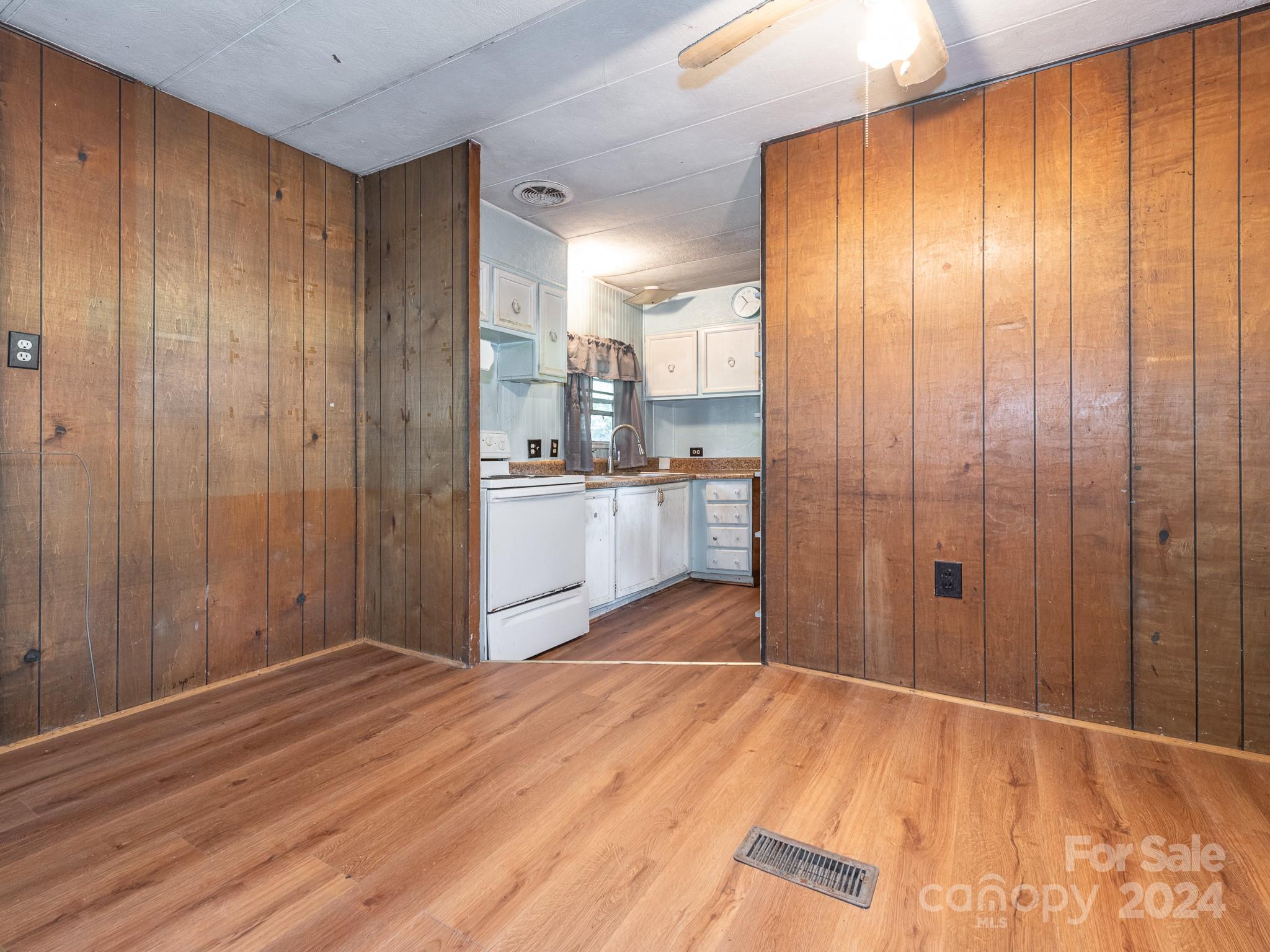2118 Hillcrest Road Dallas, NC 28034 - Photo 14 of 28 Gallery Image 14
