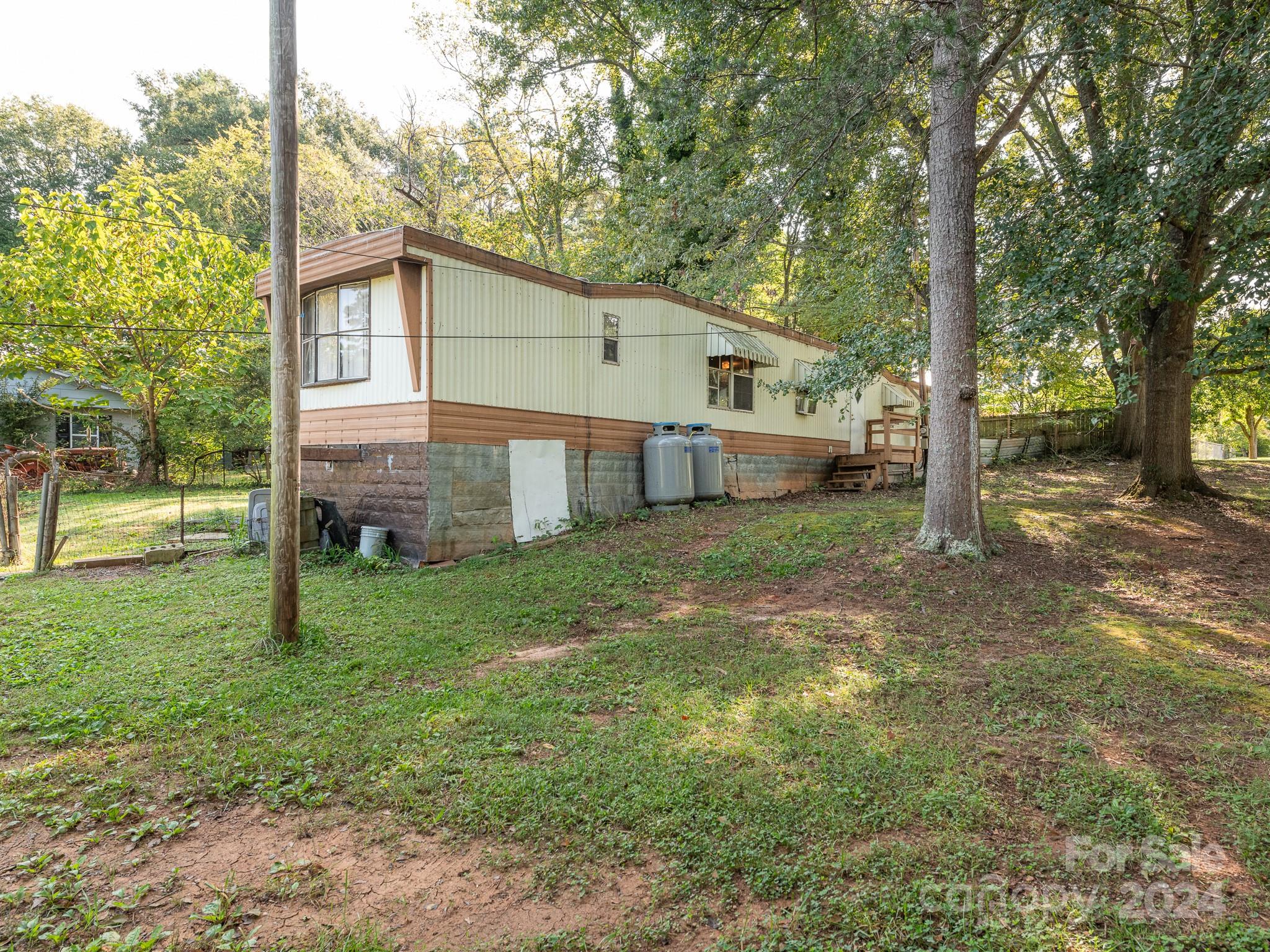 2118 Hillcrest Road Dallas, NC 28034 - Photo 23 of 28 Gallery Image 23