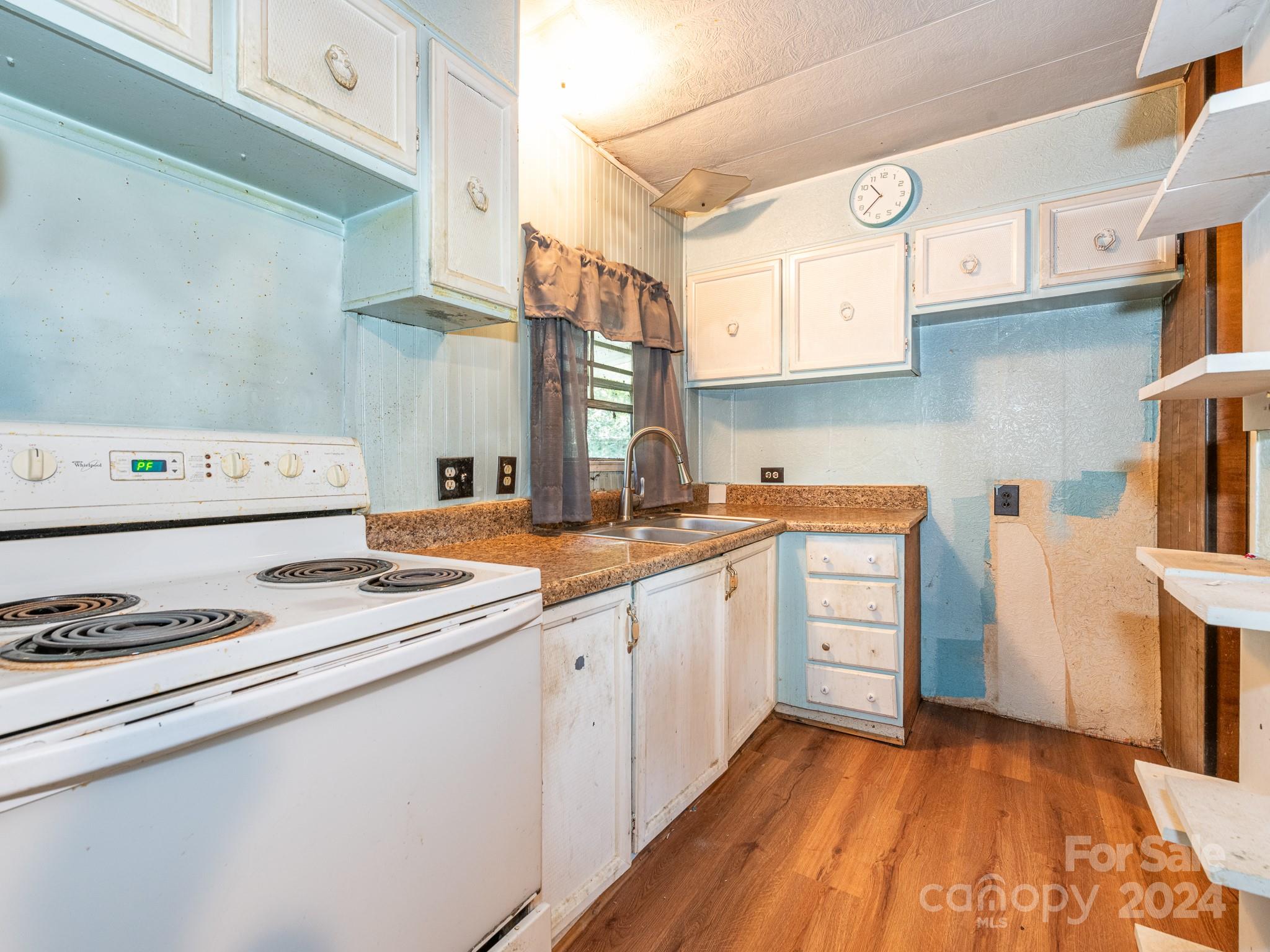 2118 Hillcrest Road Dallas, NC 28034 - Photo 4 of 28 Gallery Image 4
