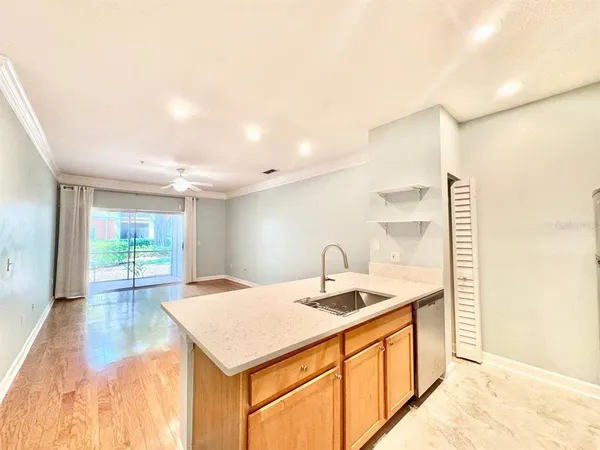 $1,800 | 4207 South Dale Mabry Highway, Unit 11102, Tampa, FL 33611