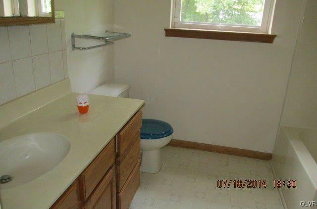 908 Willow Grove Road Pocono Summit, PA 18346 - Photo 15 of 19 Gallery Image 15