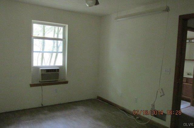 908 Willow Grove Road Pocono Summit, PA 18346 - Photo 10 of 19 Gallery Image 10