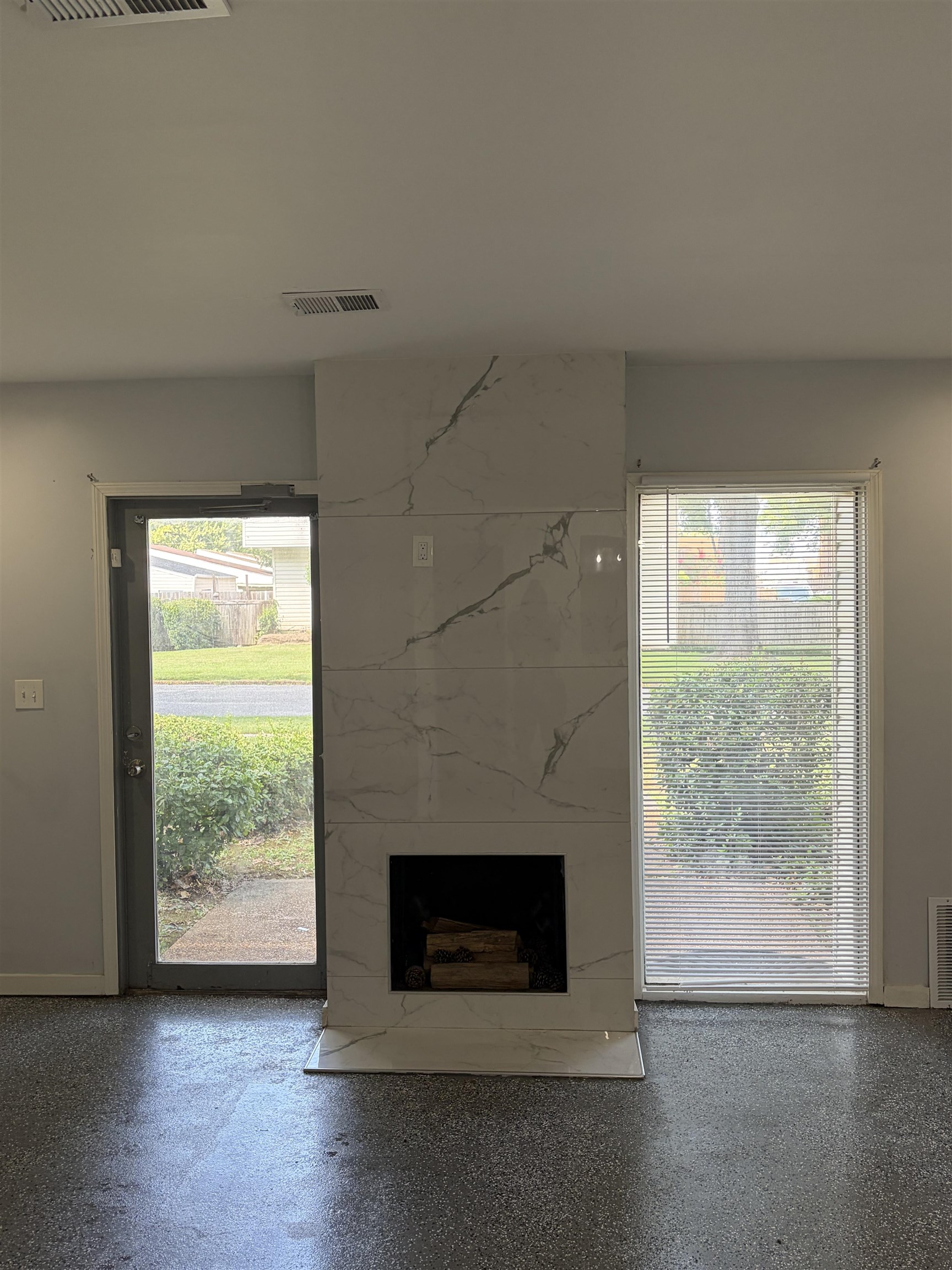 2756 Harbor Station Road, Unit 8 Memphis, TN 38115 - Photo 2 of 7 Gallery Image 2