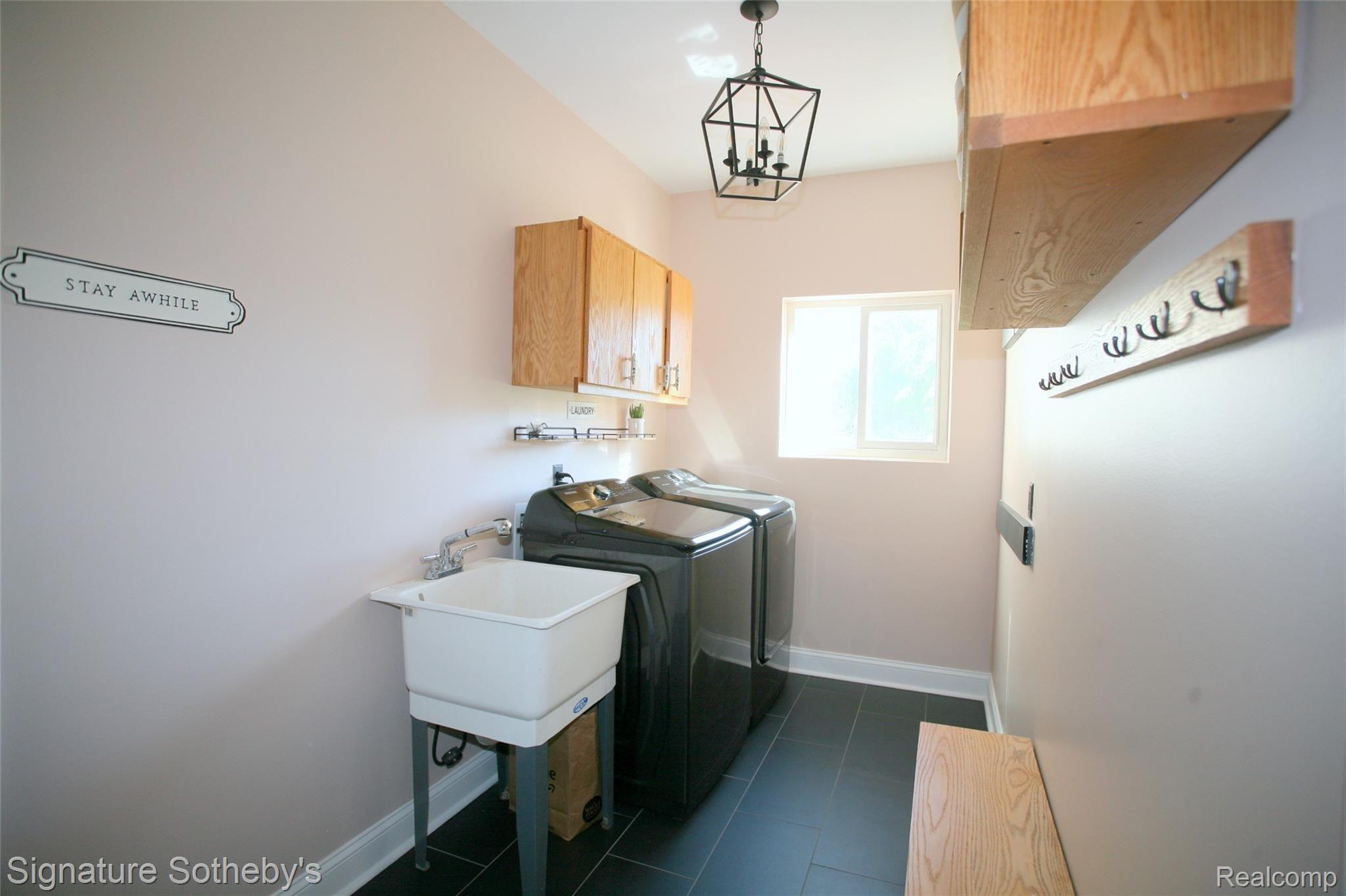 5032 Ashford Road Clarkston, MI 48348 - Photo 25 of 49 First Flr Laundry