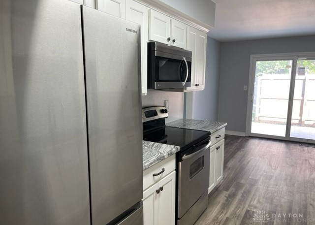 300 Village Square Road Centerville, OH 45458 - Photo 5 of 26 Counter depth Fridge!