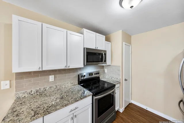 $1,600 | 3325 Stoney Square, San Antonio, TX 78247