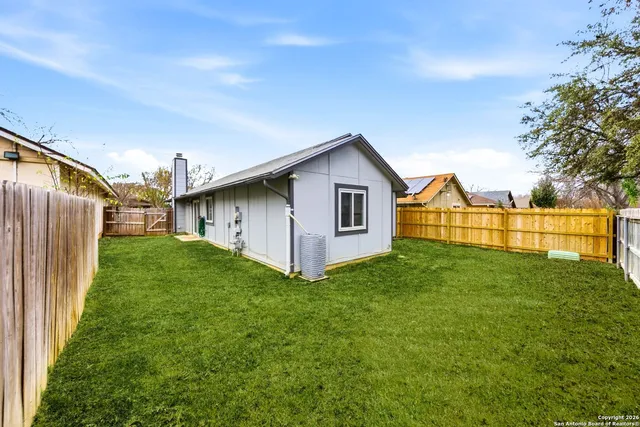 $1,600 | 3325 Stoney Square, San Antonio, TX 78247