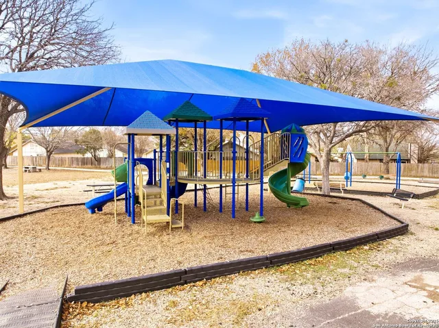 $1,600 | 3325 Stoney Square, San Antonio, TX 78247