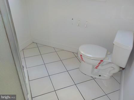 796 Masons Beach Road Deale, MD 20751 - Photo 6 of 18 Bathroom 3