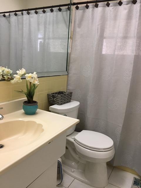6005 Northwest 68th Avenue Tamarac, FL 33321 - Photo 17 of 25 Bathroom