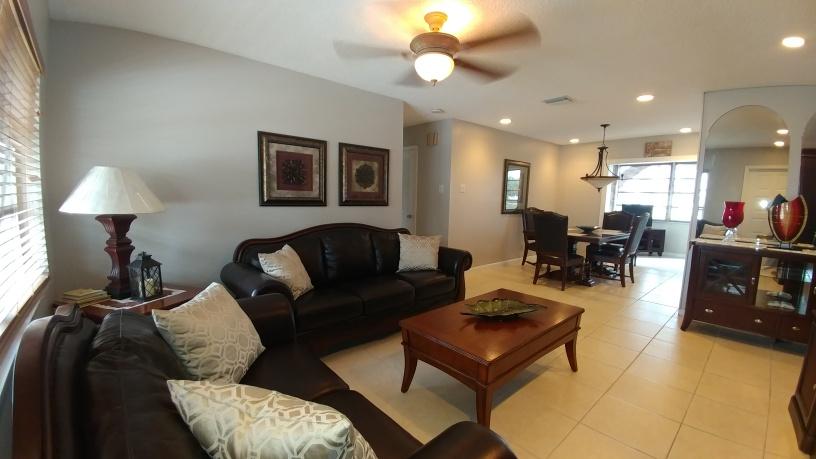 6005 Northwest 68th Avenue Tamarac, FL 33321 - Photo 6 of 25 Living Room