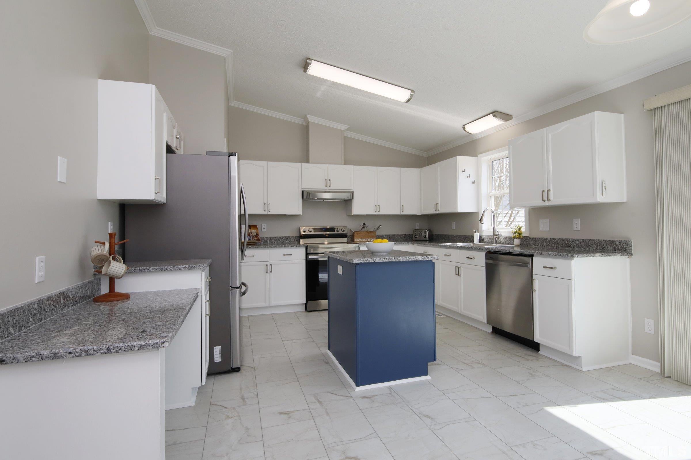 1205 Lexington Farm Road Apex, NC 27502 - Photo 11 of 36 Gallery Image 11