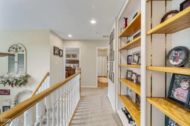 $685,000 | 413 North Albro Road, Prosser, WA 99350