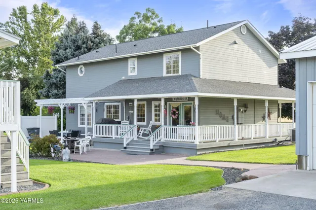 $685,000 | 413 North Albro Road, Prosser, WA 99350