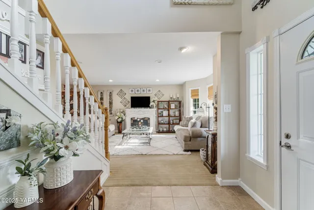 $685,000 | 413 North Albro Road, Prosser, WA 99350