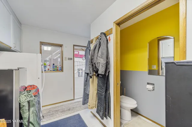 $685,000 | 413 North Albro Road, Prosser, WA 99350