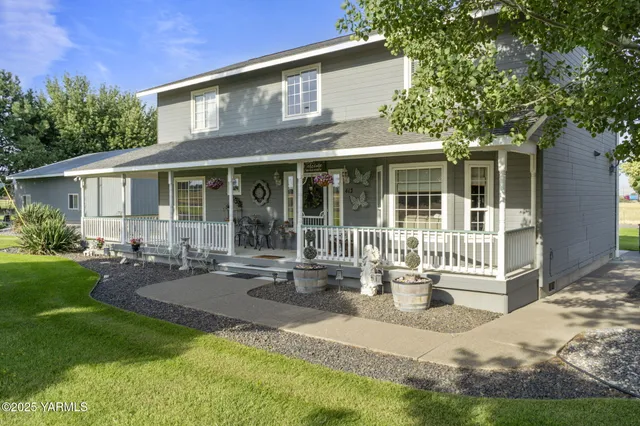 $685,000 | 413 North Albro Road, Prosser, WA 99350