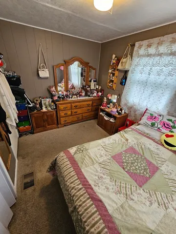 $184,500 | 454 South Des Plaines Street, Joliet, IL 60436